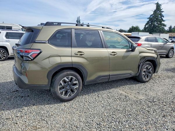 2025 SUBARU FORESTER Premium