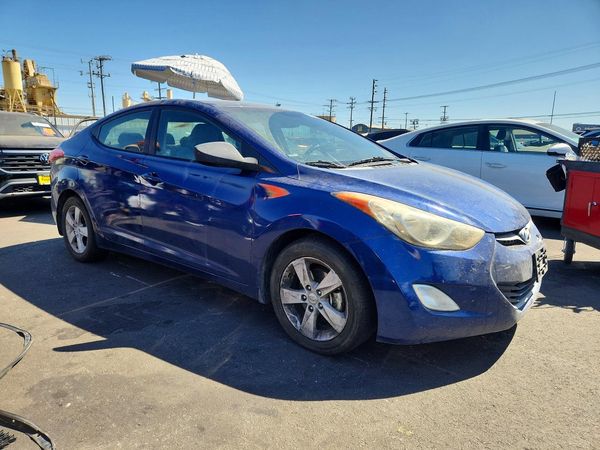 2013 HYUNDAI ELANTRA — Passenger 3/4