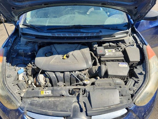 2013 HYUNDAI ELANTRA — Engine bay