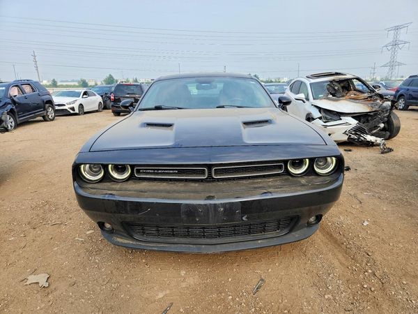2016 DODGE CHALLENGER SXT
