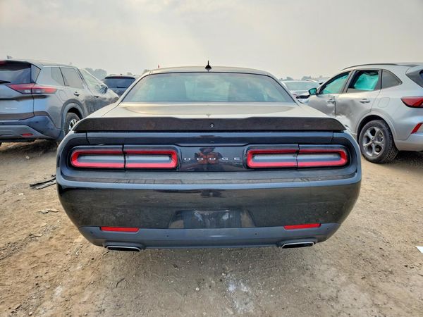 2016 DODGE CHALLENGER SXT