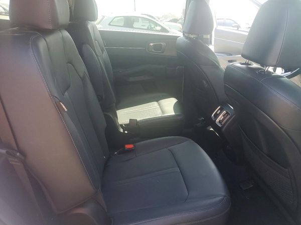 2025 KIA SORENTO