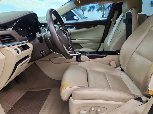 2013 CADILLAC XTS Luxury