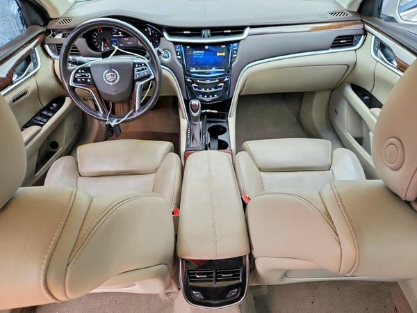 2013 CADILLAC XTS Luxury