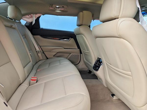 2013 CADILLAC XTS Luxury
