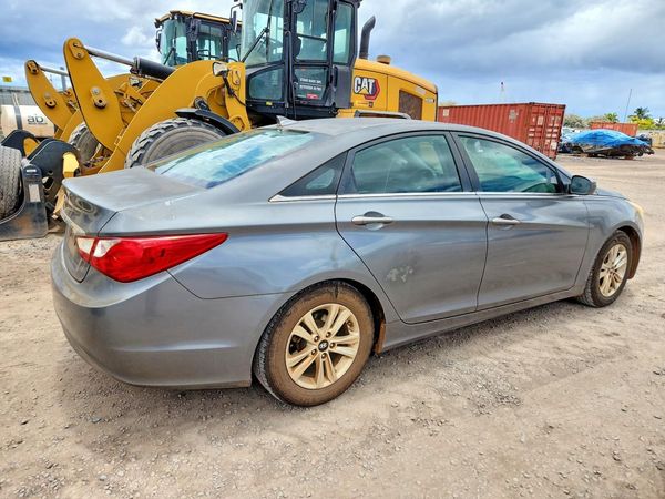 2013 HYUNDAI SONATA GLS/ GLS Popular