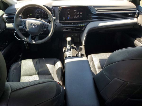 2025 TOYOTA CAMRY