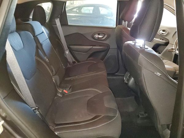 2015 JEEP CHEROKEE LATITUDE 4X4