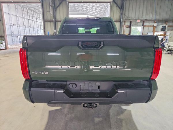 2022 TOYOTA TUNDRA