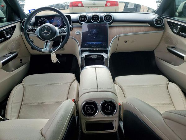 2024 MERCEDES-BENZ C C300