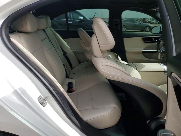 2024 MERCEDES-BENZ C C300