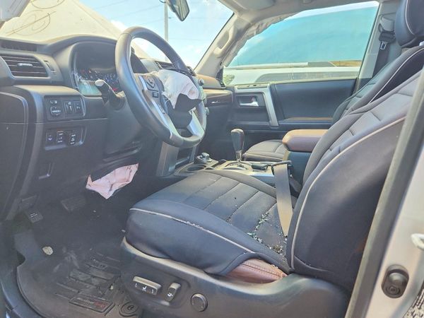 2018 TOYOTA 4RUNNER — DENT