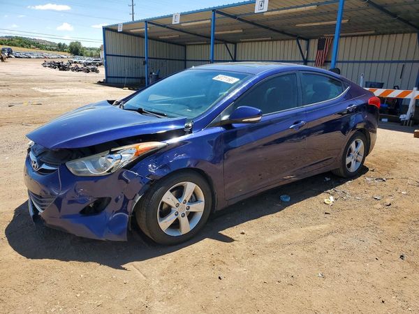 2012 HYUNDAI ELANTRA