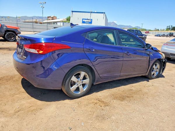 2012 HYUNDAI ELANTRA