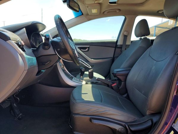 2012 HYUNDAI ELANTRA