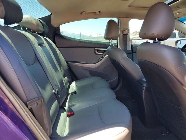 2012 HYUNDAI ELANTRA