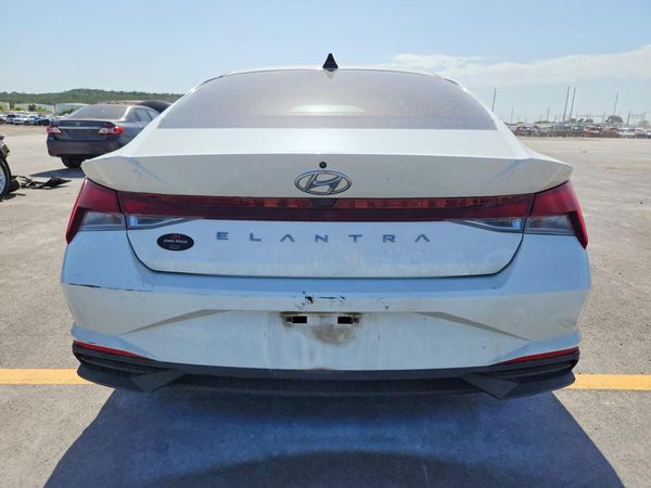 2022 HYUNDAI ELANTRA