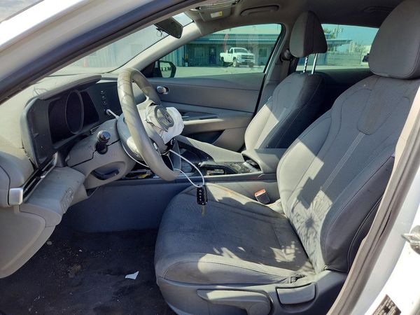 2022 HYUNDAI ELANTRA