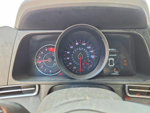 2022 HYUNDAI ELANTRA