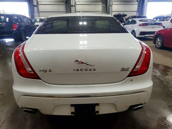 2013 JAGUAR XJ XJL Portfolio