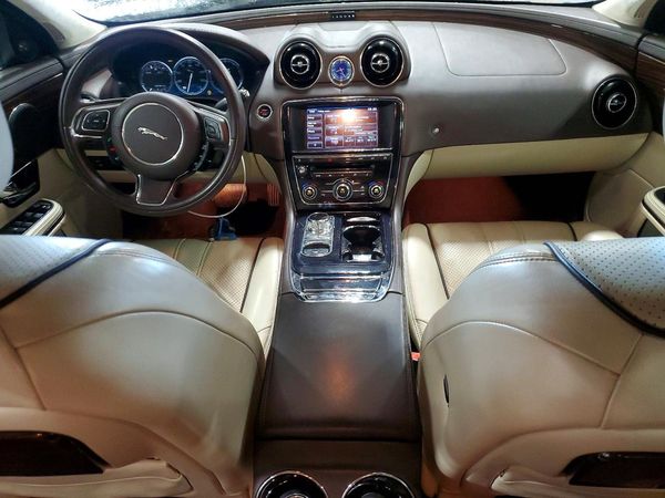 2013 JAGUAR XJ XJL Portfolio