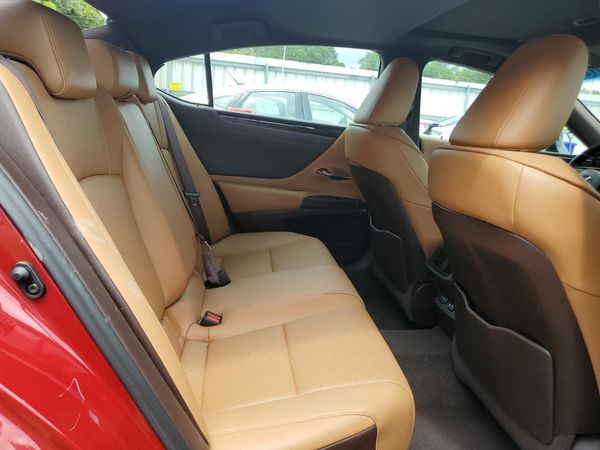 2020 LEXUS ES