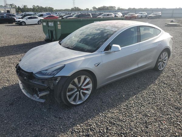 2018 TESLA MODEL 3