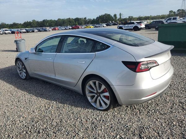 2018 TESLA MODEL 3