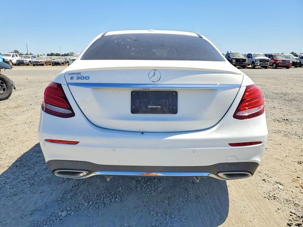 2018 MERCEDES-BENZ E E300