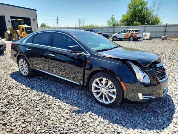 2016 CADILLAC XTS Luxury