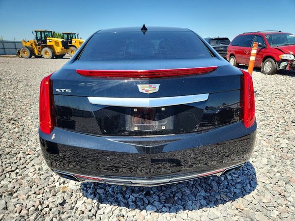 2016 CADILLAC XTS Luxury