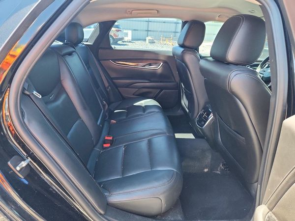 2016 CADILLAC XTS Luxury