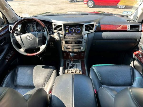 2015 LEXUS LX 570