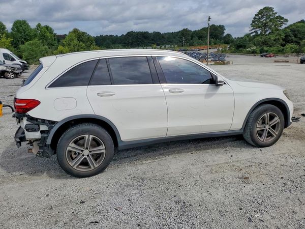 2017 MERCEDES-BENZ GLC 300