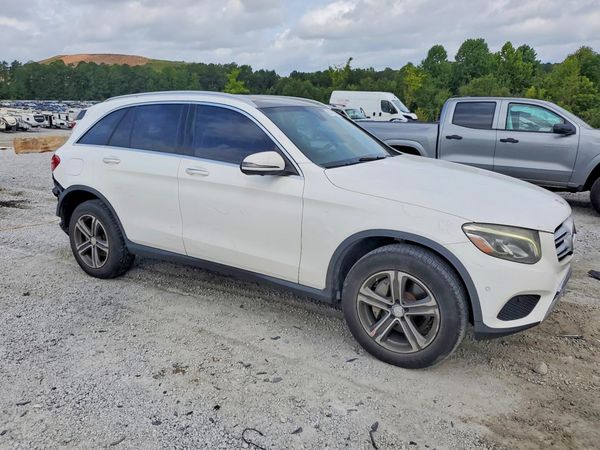 2017 MERCEDES-BENZ GLC 300