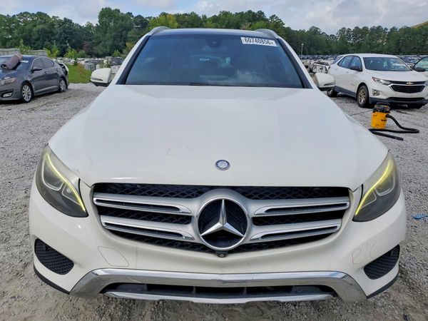 2017 MERCEDES-BENZ GLC 300