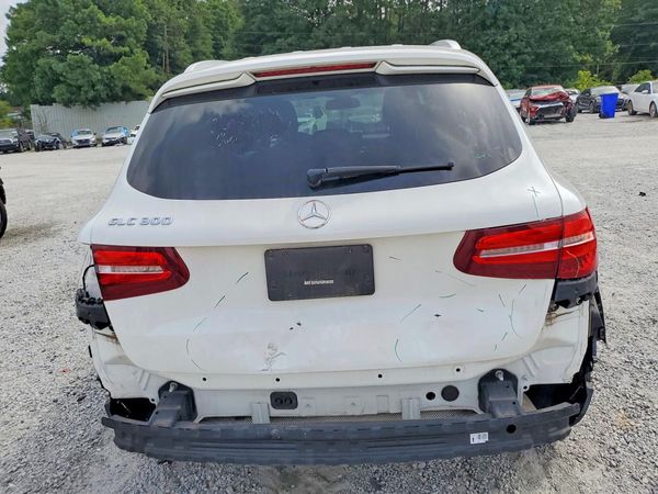 2017 MERCEDES-BENZ GLC 300