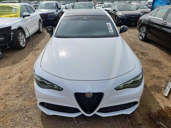 2024 ALFA ROMEO GIULIA TI AWD