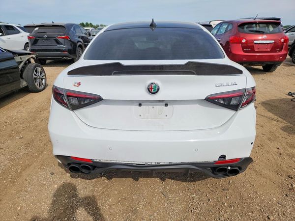 2024 ALFA ROMEO GIULIA TI AWD