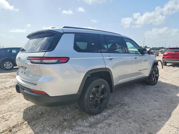 2023 JEEP GRAND CHEROKEE Laredo, Altitude
