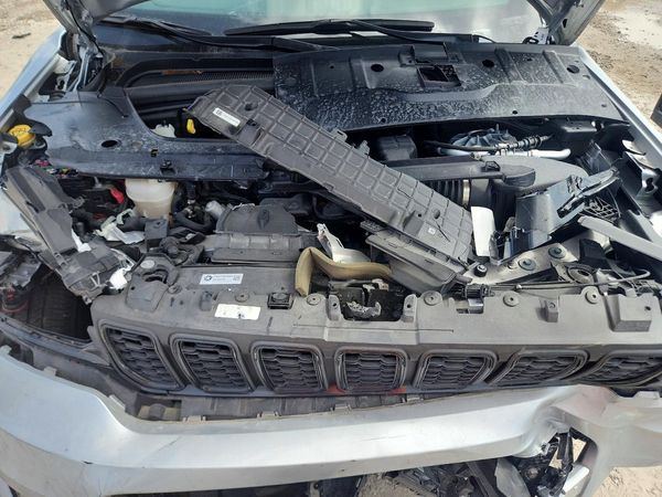 2023 JEEP GRAND CHEROKEE Laredo, Altitude