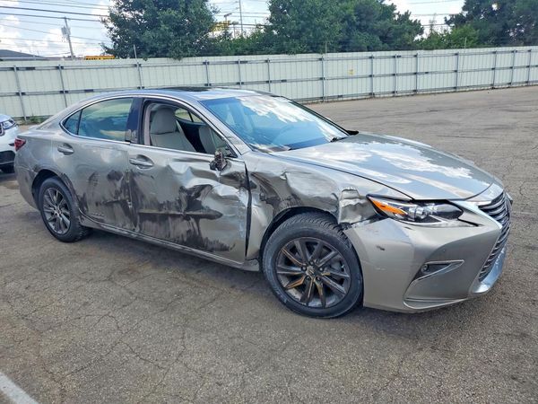 2018 LEXUS ES 300h