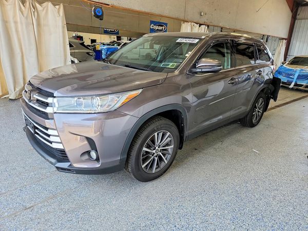 2019 TOYOTA HIGHLANDER SE/XLE