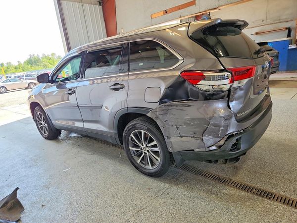 2019 TOYOTA HIGHLANDER SE/XLE