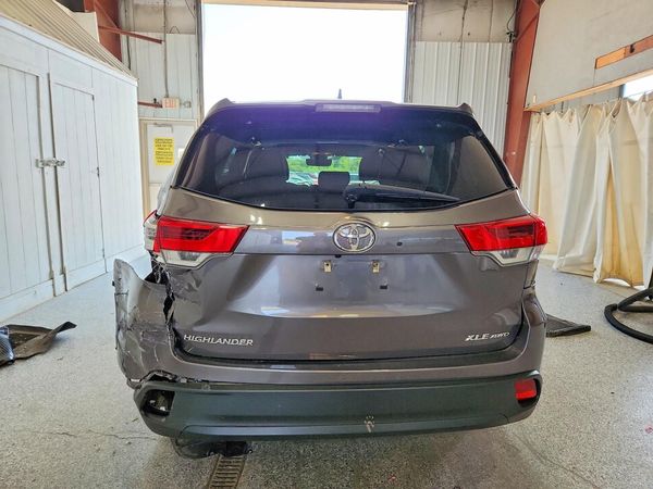2019 TOYOTA HIGHLANDER SE/XLE