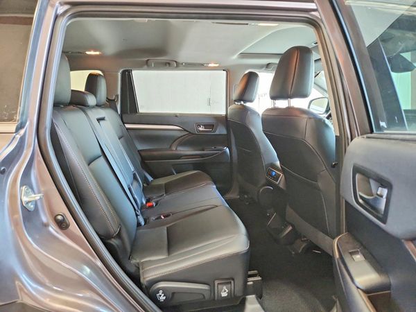 2019 TOYOTA HIGHLANDER SE/XLE