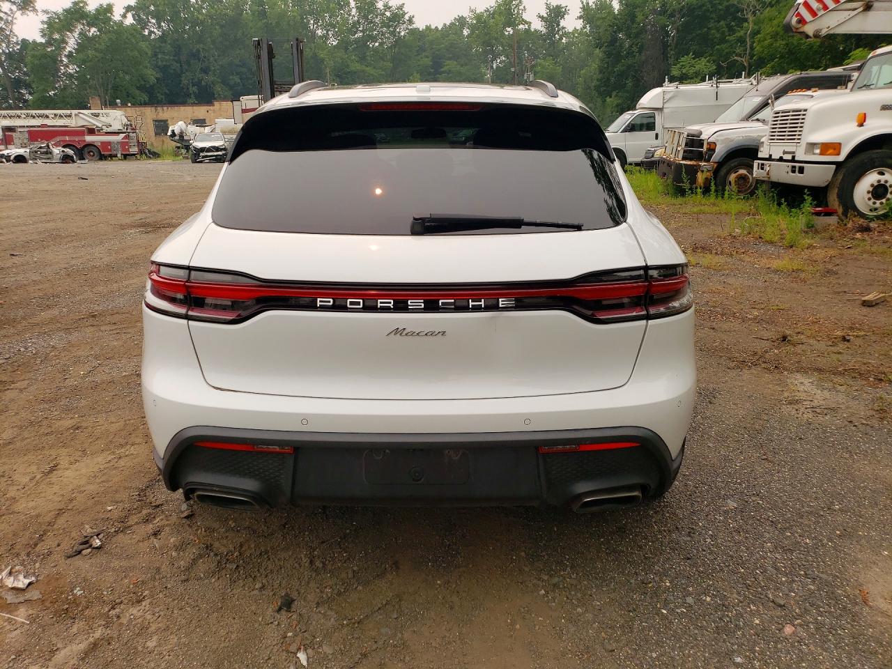 2022 PORSCHE MACAN
