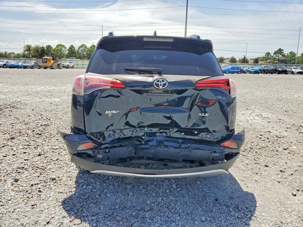 2018 TOYOTA RAV4 Adventure/XLE