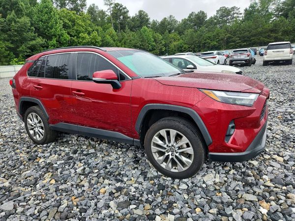 2023 TOYOTA RAV4 XLE Premium