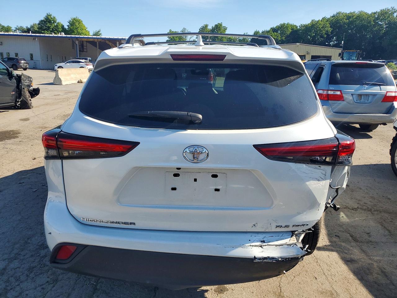 2022 TOYOTA HIGHLANDER XLE